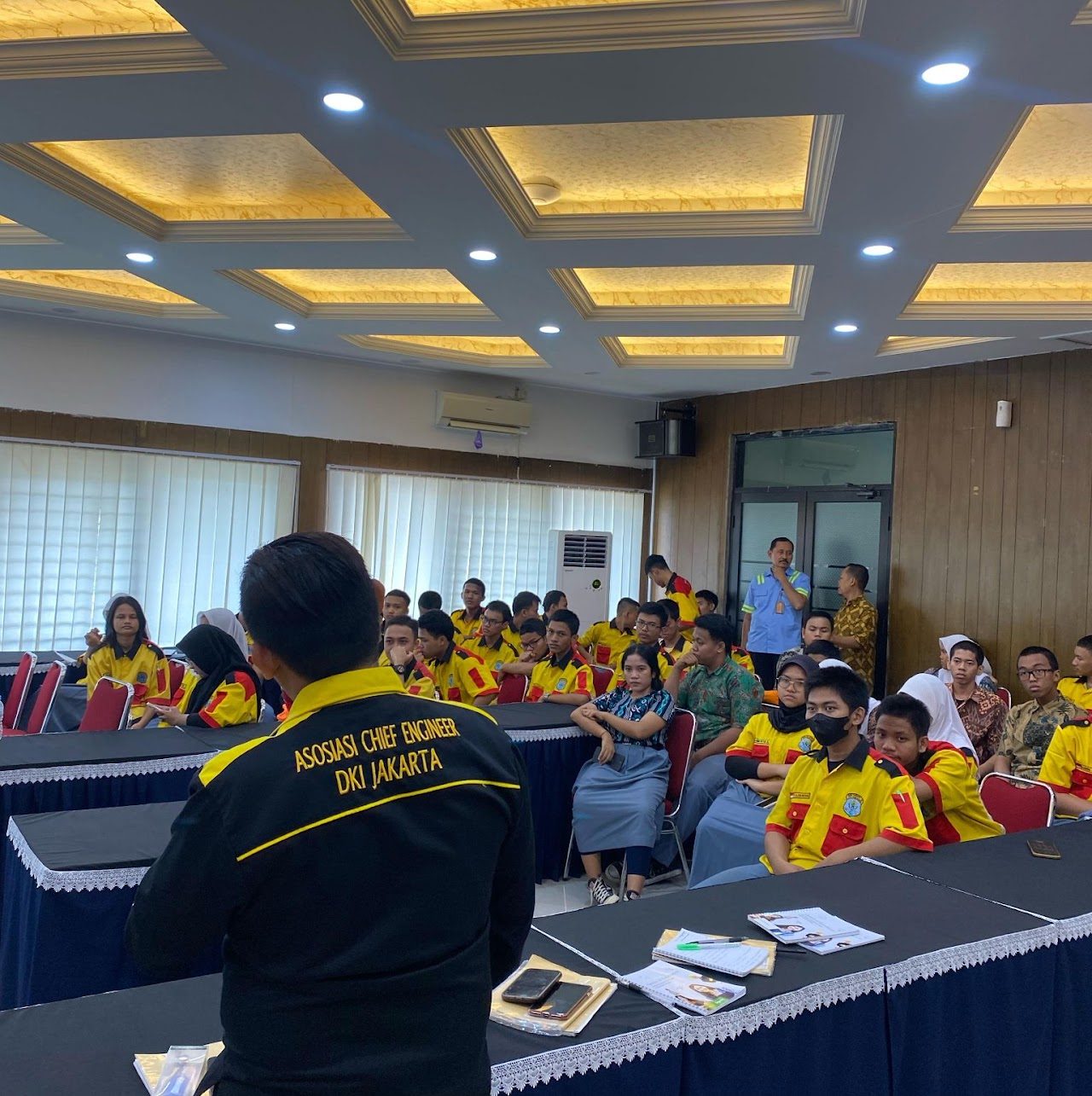 Guru Tamu dari ACE DKI Jakarta: Menanamkan Semangat Profesi di Dunia Maintenance Gedung